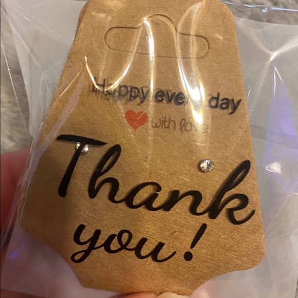 Different Design earrings - Picture 7 of 10